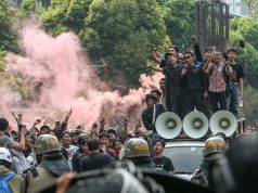 DFA Warns Filipino Citizens in Jakarta Amidst Deadly Nationwide Protest in Indonesia Indonesian Workers Protest in Jakarta.