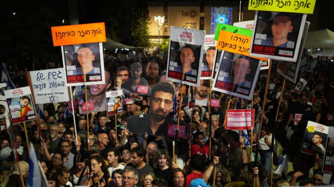 Ceasefire Holds in Gaza as Hostage Release Looms Ceasefire Holds in Gaza as Hostage Release Looms