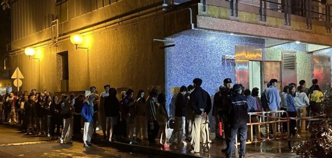 Suspected Arson Fire Critically Burns Man, Forces Hundreds To Evacuate Tin Chak Estate in Tin Shui Wai Suspected Arson Fire in Tin Shui Wai