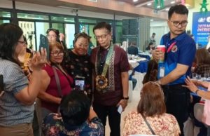 Migrant Workers Chief Highlights Expanded Reintegration Programs for Returning OFWs cacdac-with-ofws