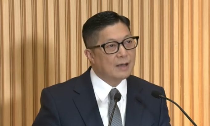 Security chief promises “convenient” seatbelt laws after legal setback Secretary for Security Chris Tang