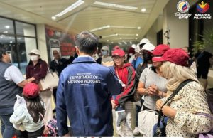 Philippine government launches massive land-and-air rescue for overseas workers Thirty-two overseas Filipino workers from the United Arab Emirates and Oman