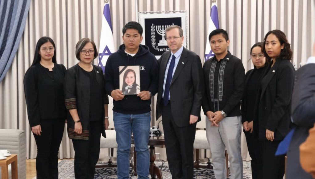 Israeli President Meets Grieving Husband of Filipino Caregiver Killed in Iranian Missile Strike husband of Mary Anne de Vera, met with Israeli President Isaac Herzog