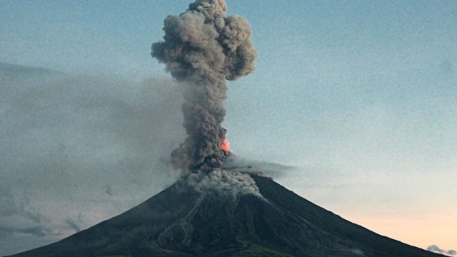 Mt. Mayon volcano 2nd explosion again this morning at 7:30